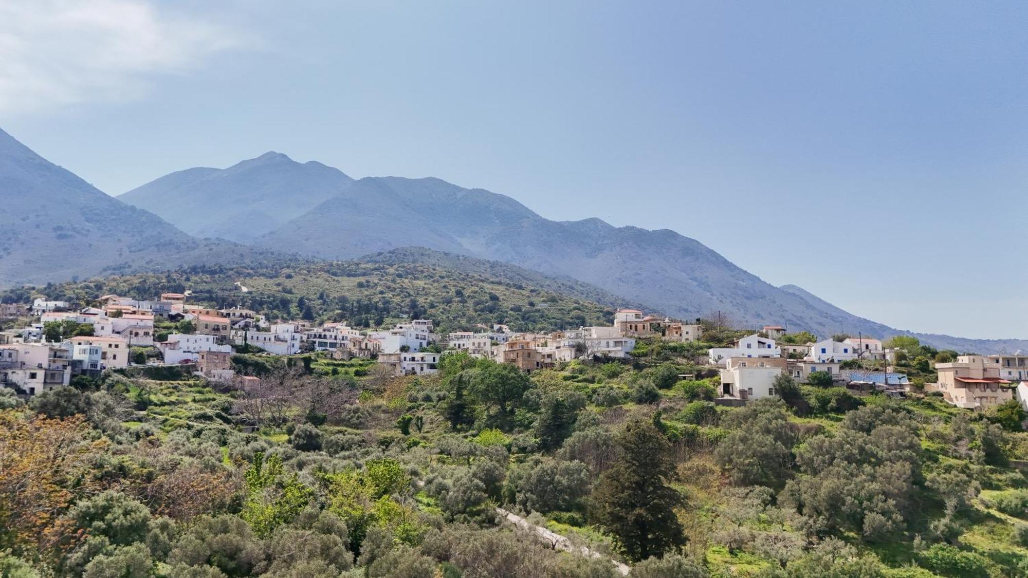To Patriko Villa Kournas Exterior photo